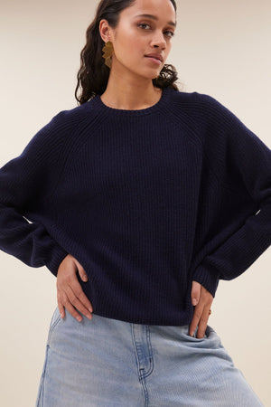 meadow roundneck pullover | midnight